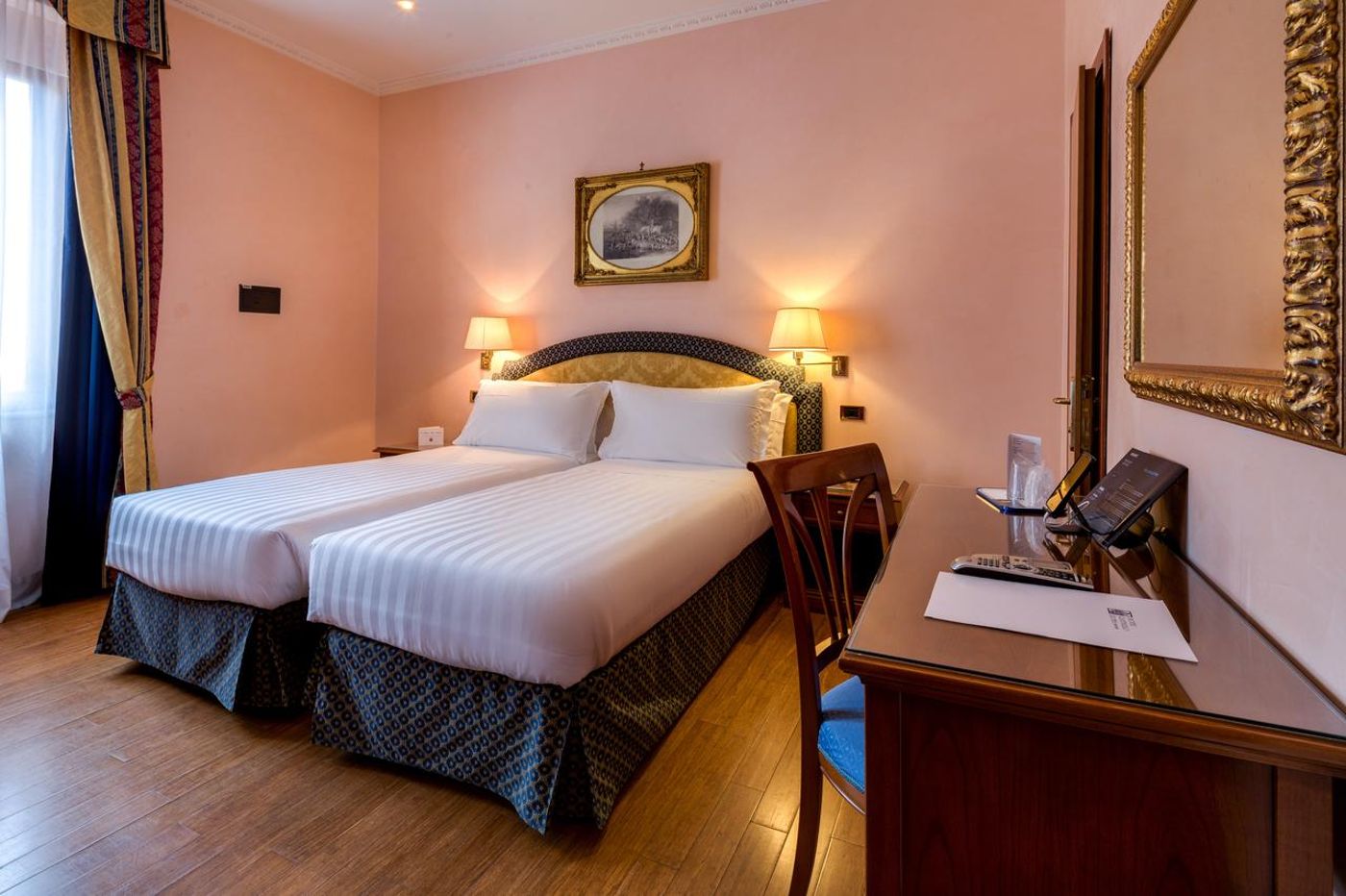 Hotel-Raffaello--Sure-Hotel-Collection-by-Best-Western-Room-7