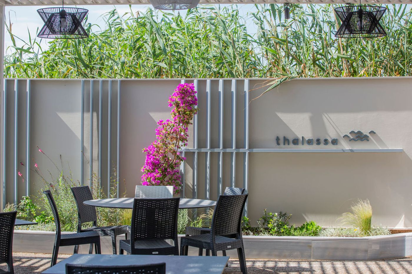 Golden-Coast-Hotel-and-Bungalows-Restaurant-43