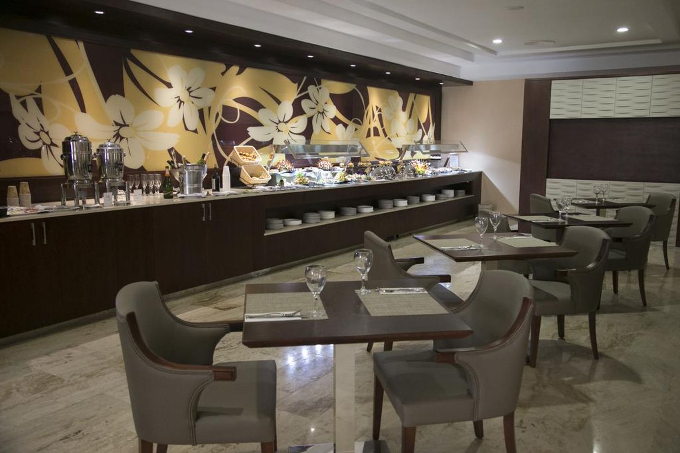 Majestic Colonial Club