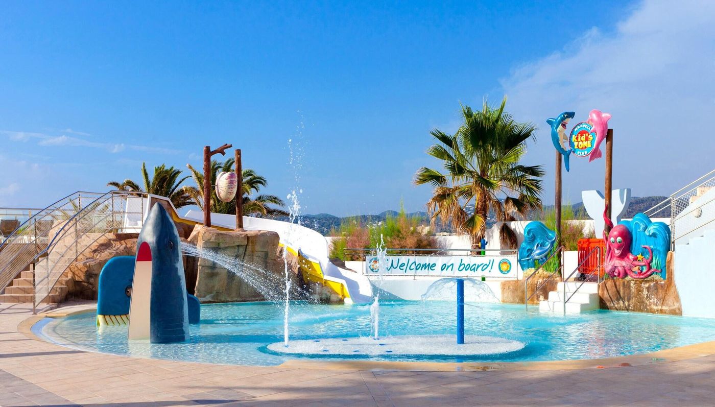 Marvell-Club-Hotel---Apartments-Pool-45