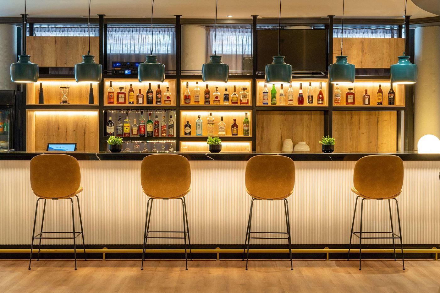 Hotel-Munchen-City-Center-affiliated-by-Melia-Restaurant-16