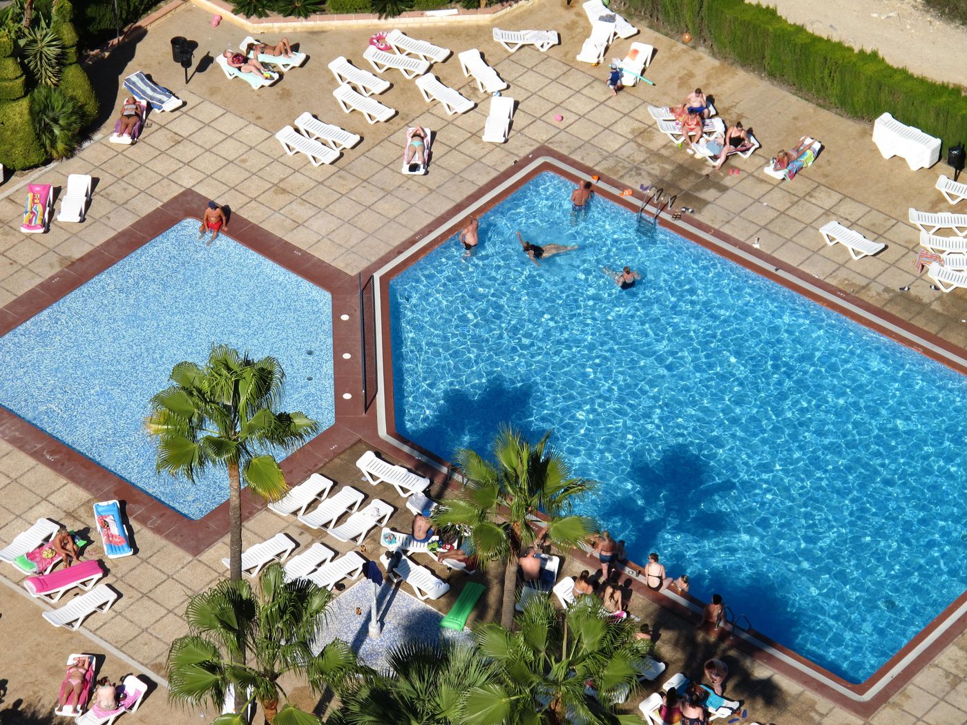 Vistamar-Apartamentos-Pool-4