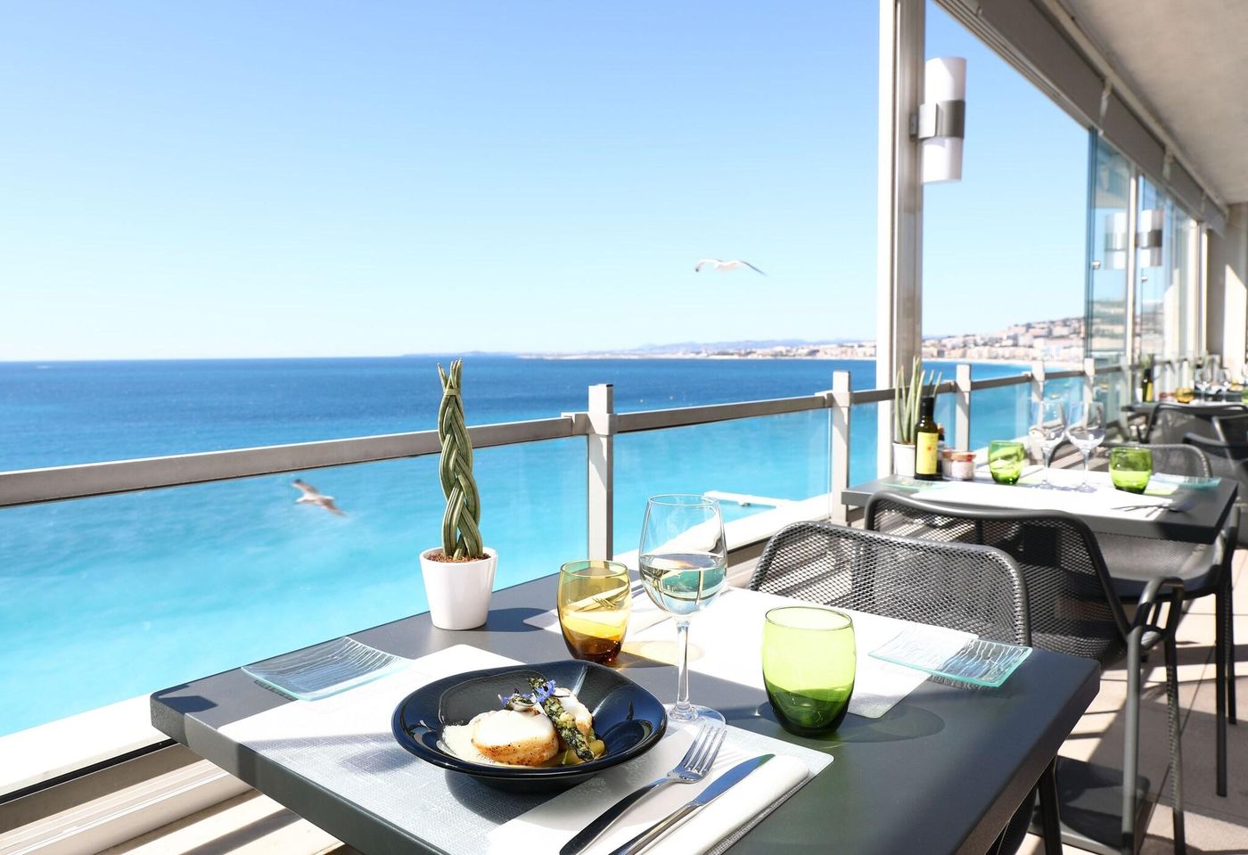 Le-Meridien-Nice-Terrace-85