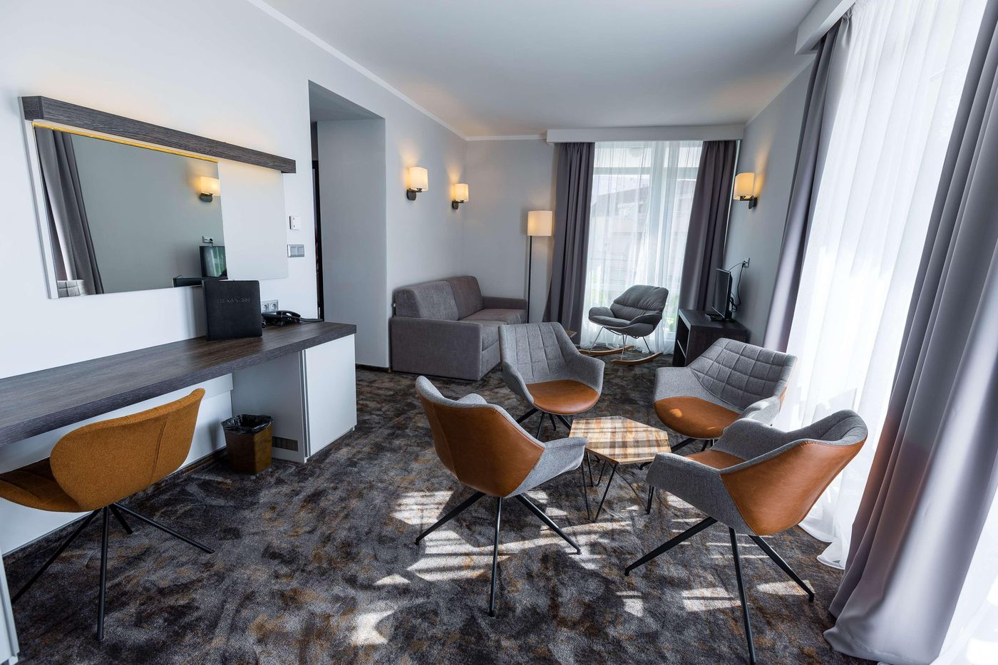 Best-Western-Plus-Premium-Inn-Room-20