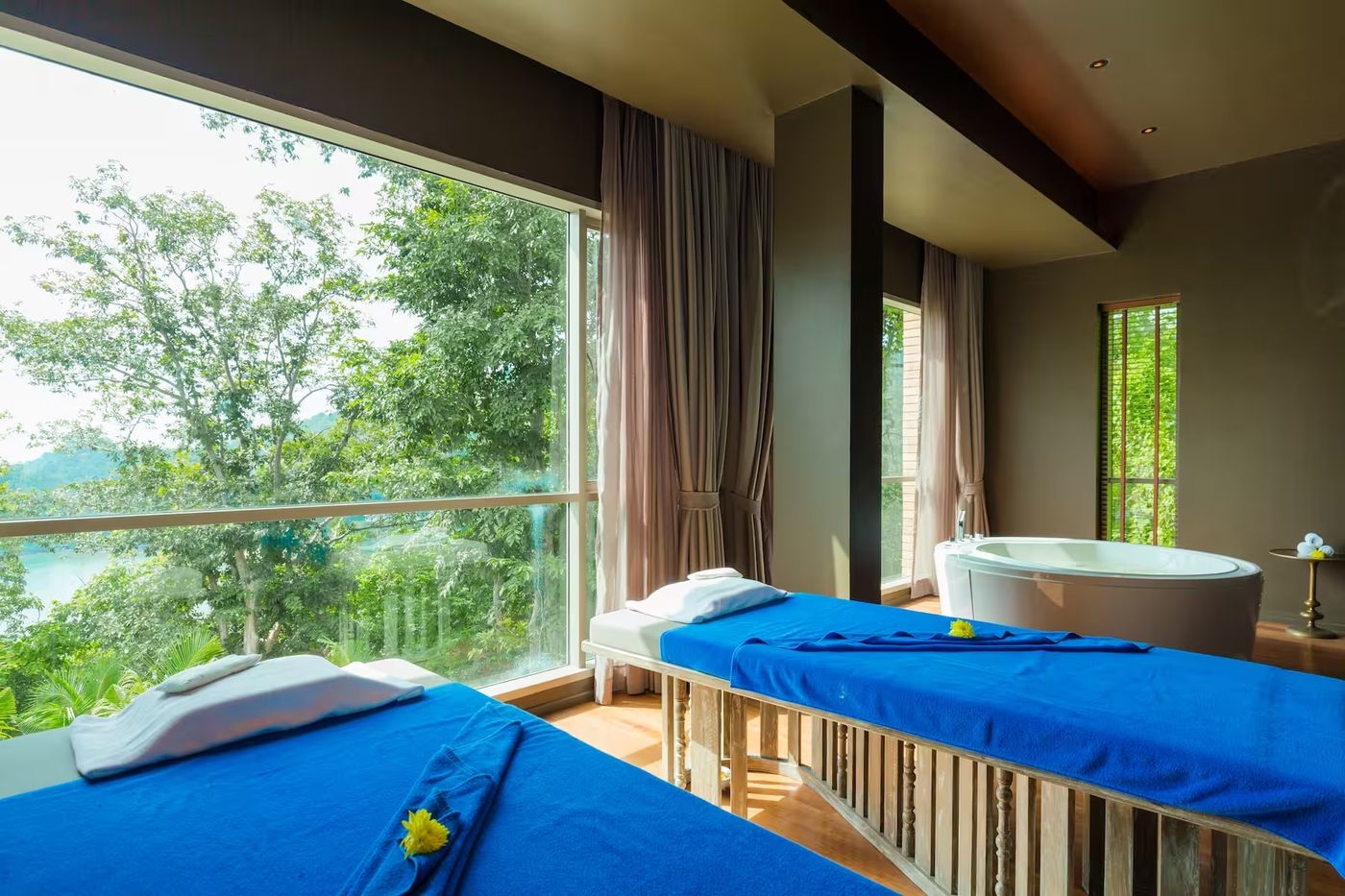 Wyndham Grand Phuket Kalim Bay 04