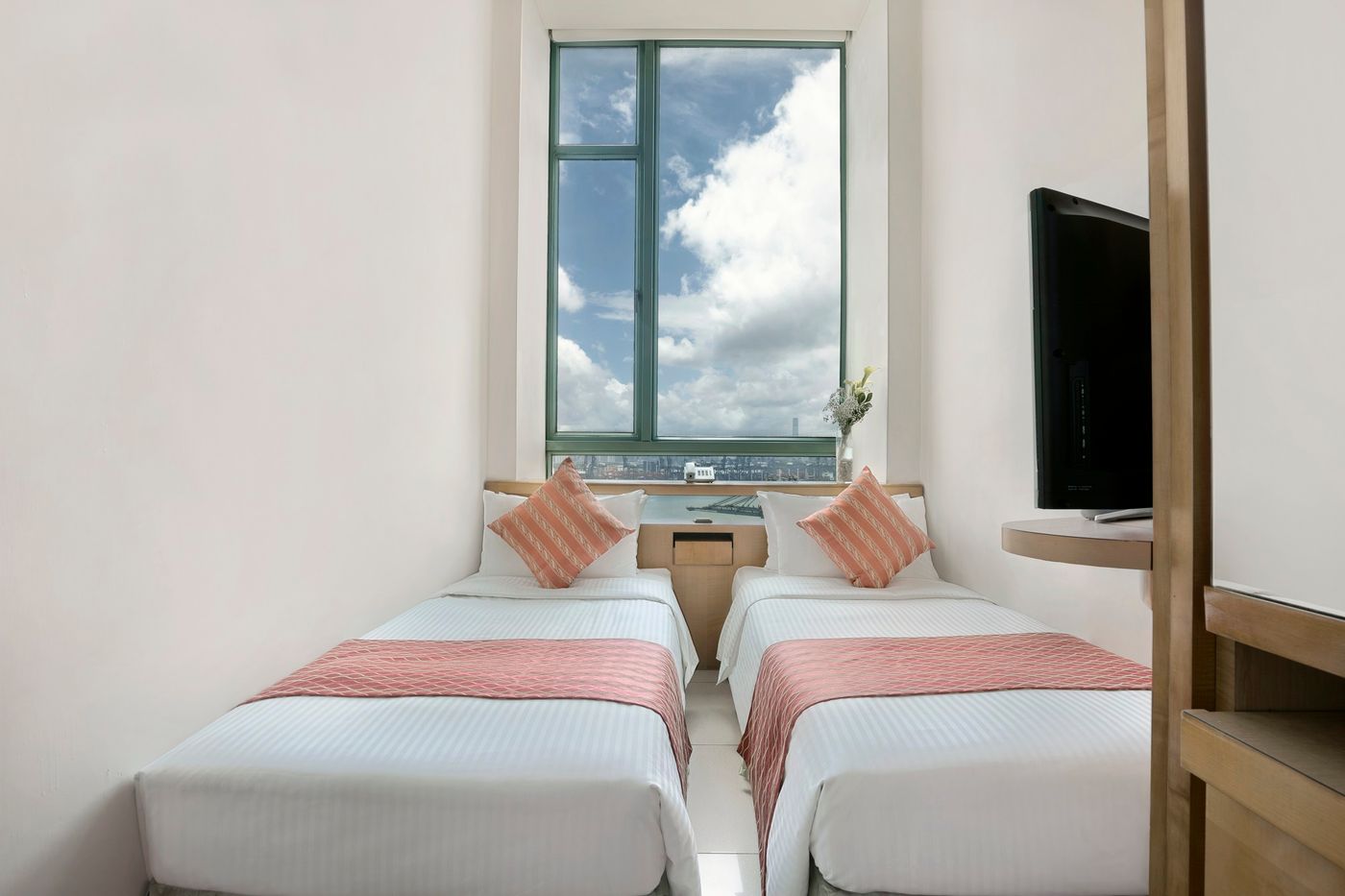 Rambler-Garden-Hotel-Room-11