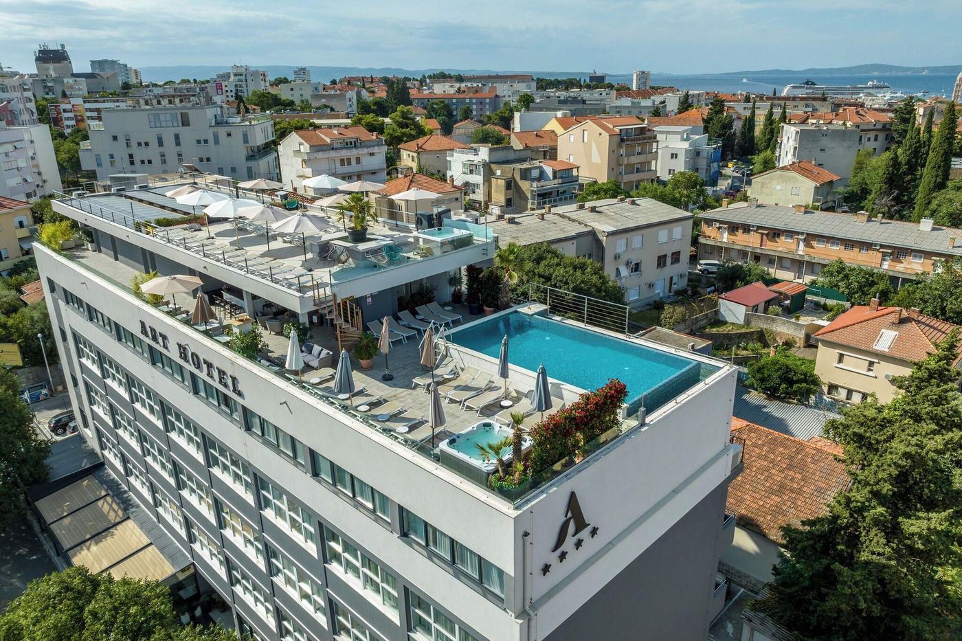 Art-Hotel-General-view-1