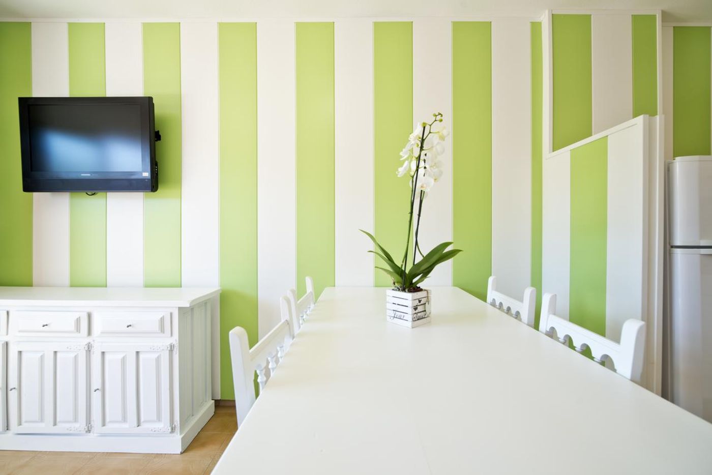 Salles-Beach-Apartments-Room-31