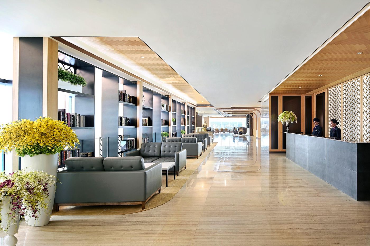 Island-Pacific-Hotel-Lobby-8