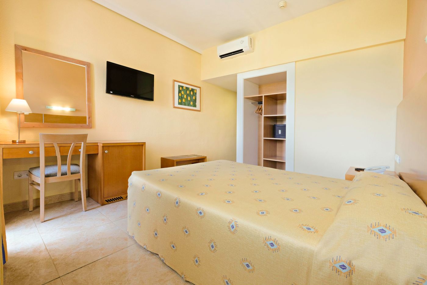 Azuline Hotel Bergantin