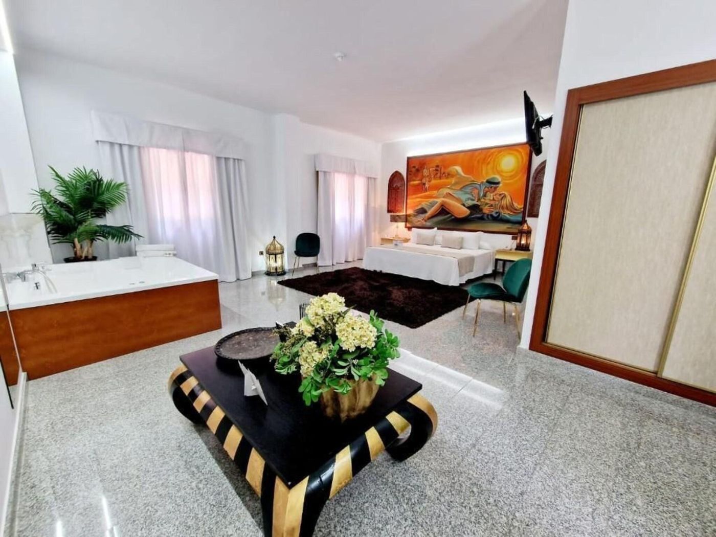 Hotel-Plaza-del-Castillo-Room-36