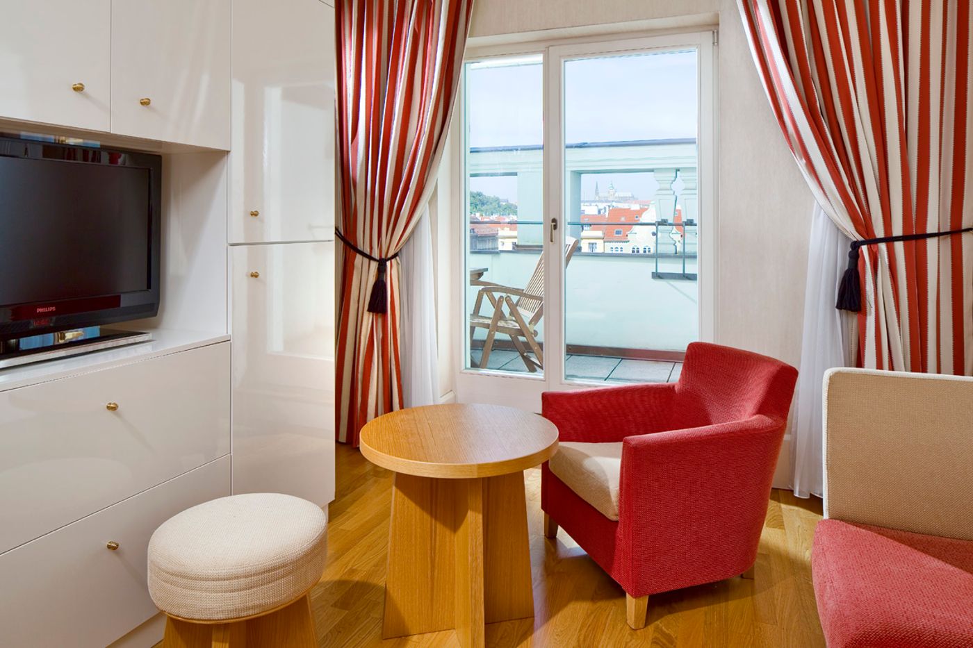 Mamaison-Hotel-Riverside-Prague-Room-9