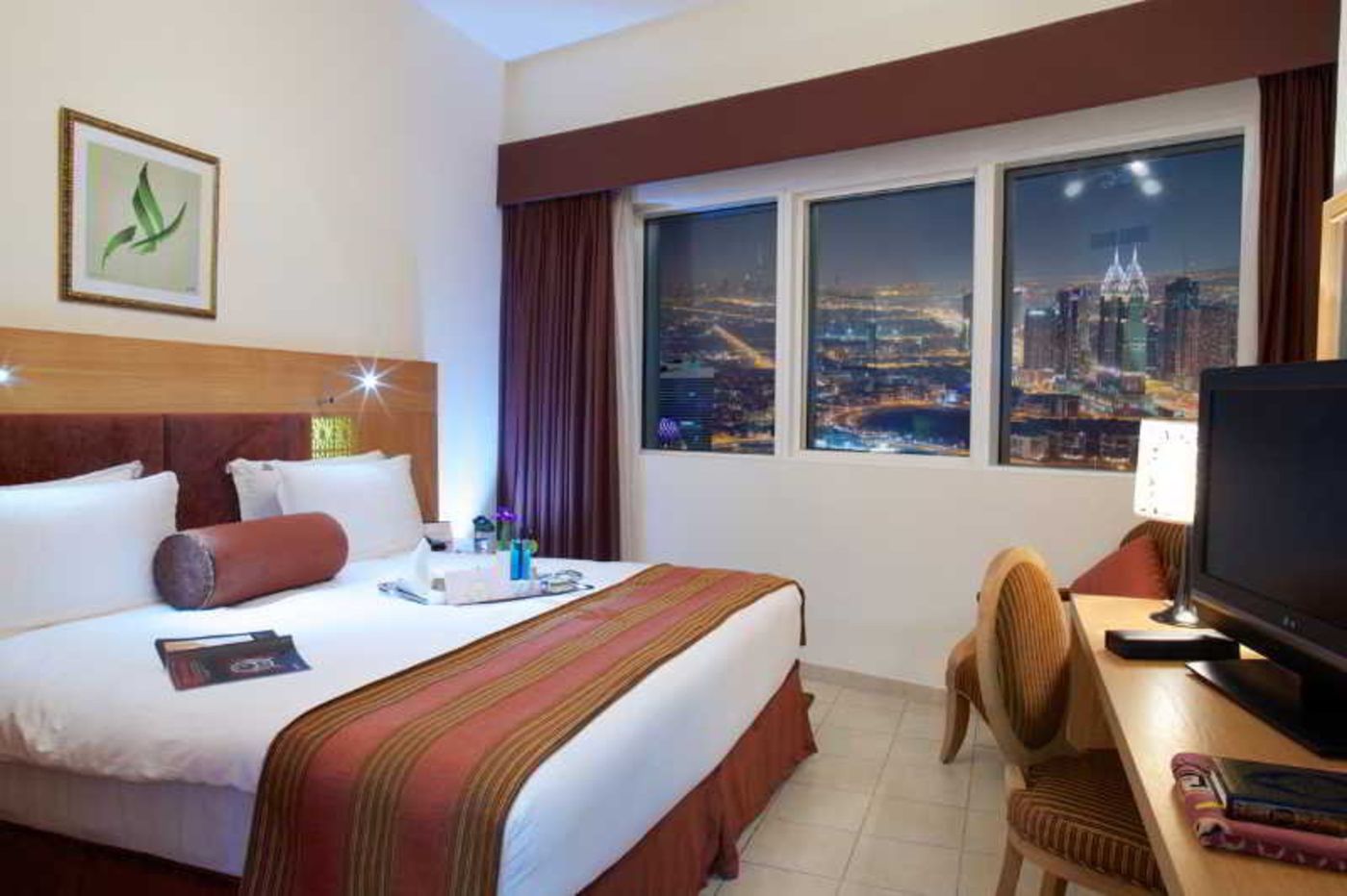 Tamani-Marina-Hotel-and-Hotel-Apartment-Room-7