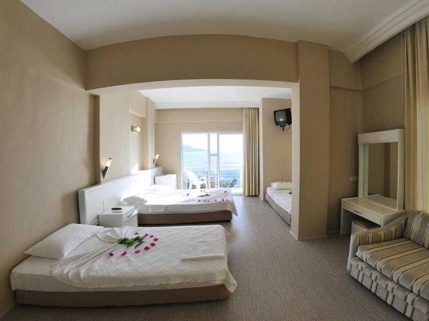 Makri-Beach-hotel-Room-9