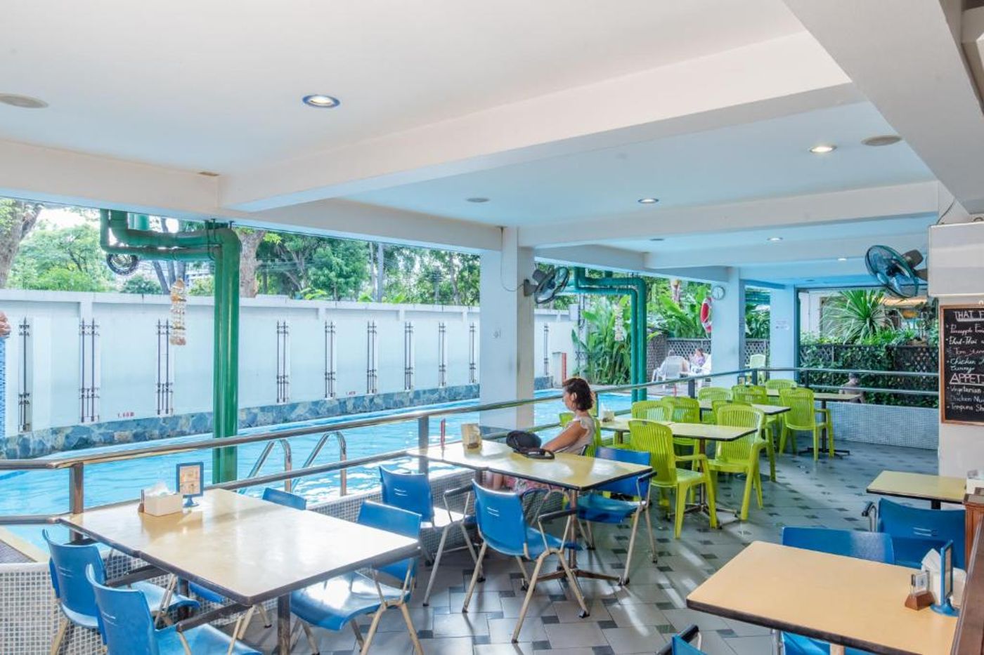 New-Siam-II-Guest-House-Lobby-8