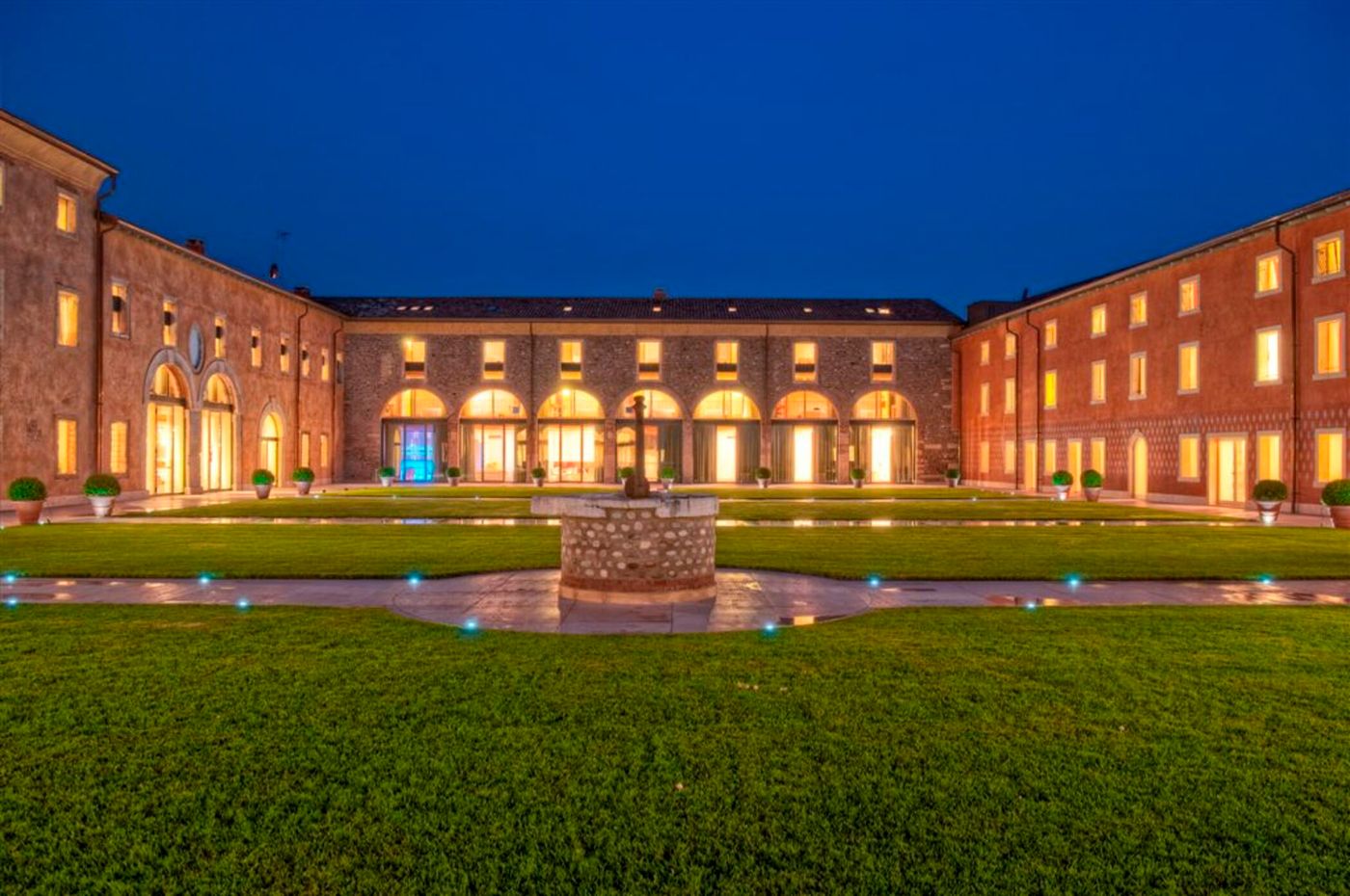 Veronesi La Torre - Italy - DOSSOBUONO DI VILLAFRANCA - General view - 0