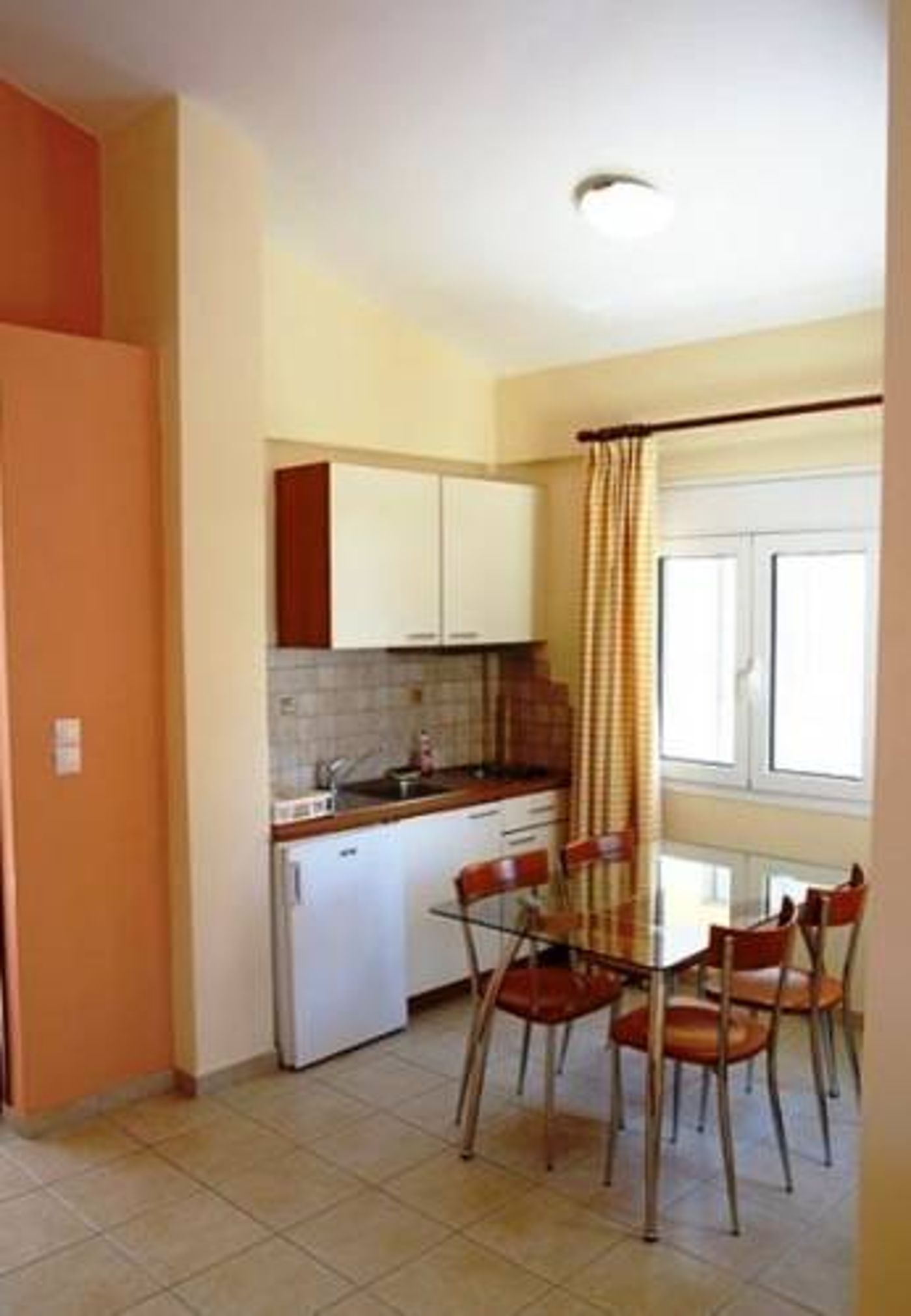 Niriides Hotel and Apartments