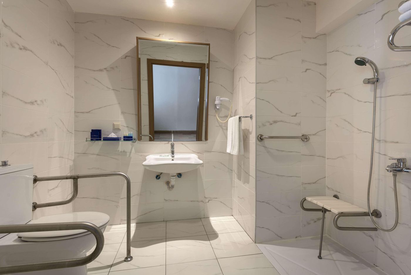 Wyndham-Garden-Lara-Room-31