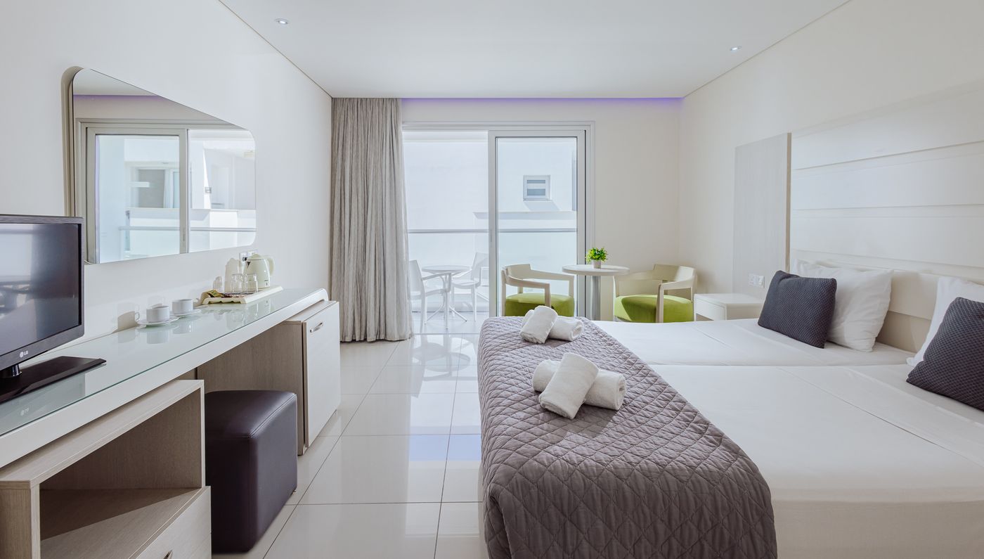 24.12.25 Tasia Maris Oasis