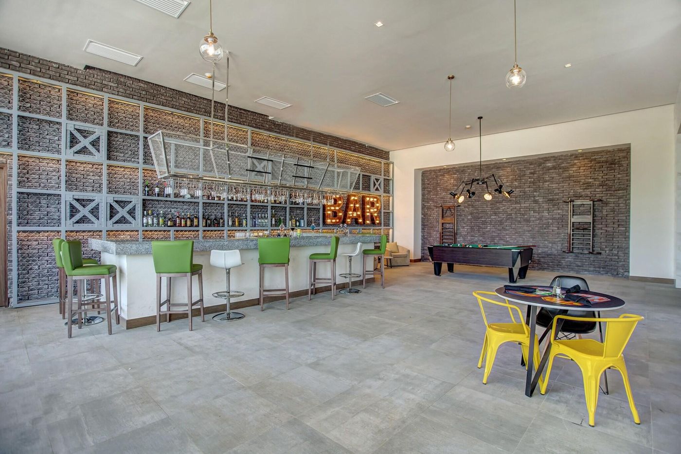 Royalton-Negril-Resort---Spa-All-Inclusive-Bar-60