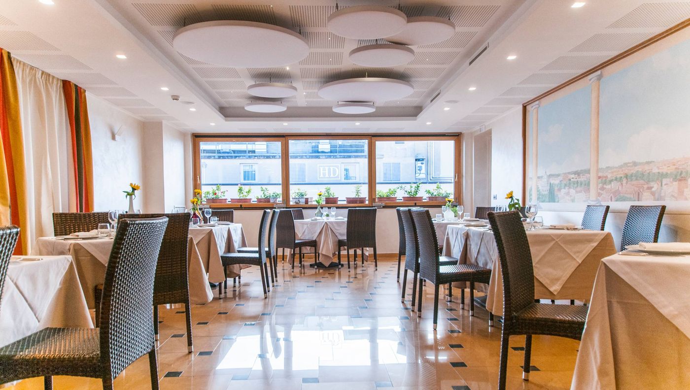 Hotel-Diana-Roof-Garden-Rome-Restaurant-42