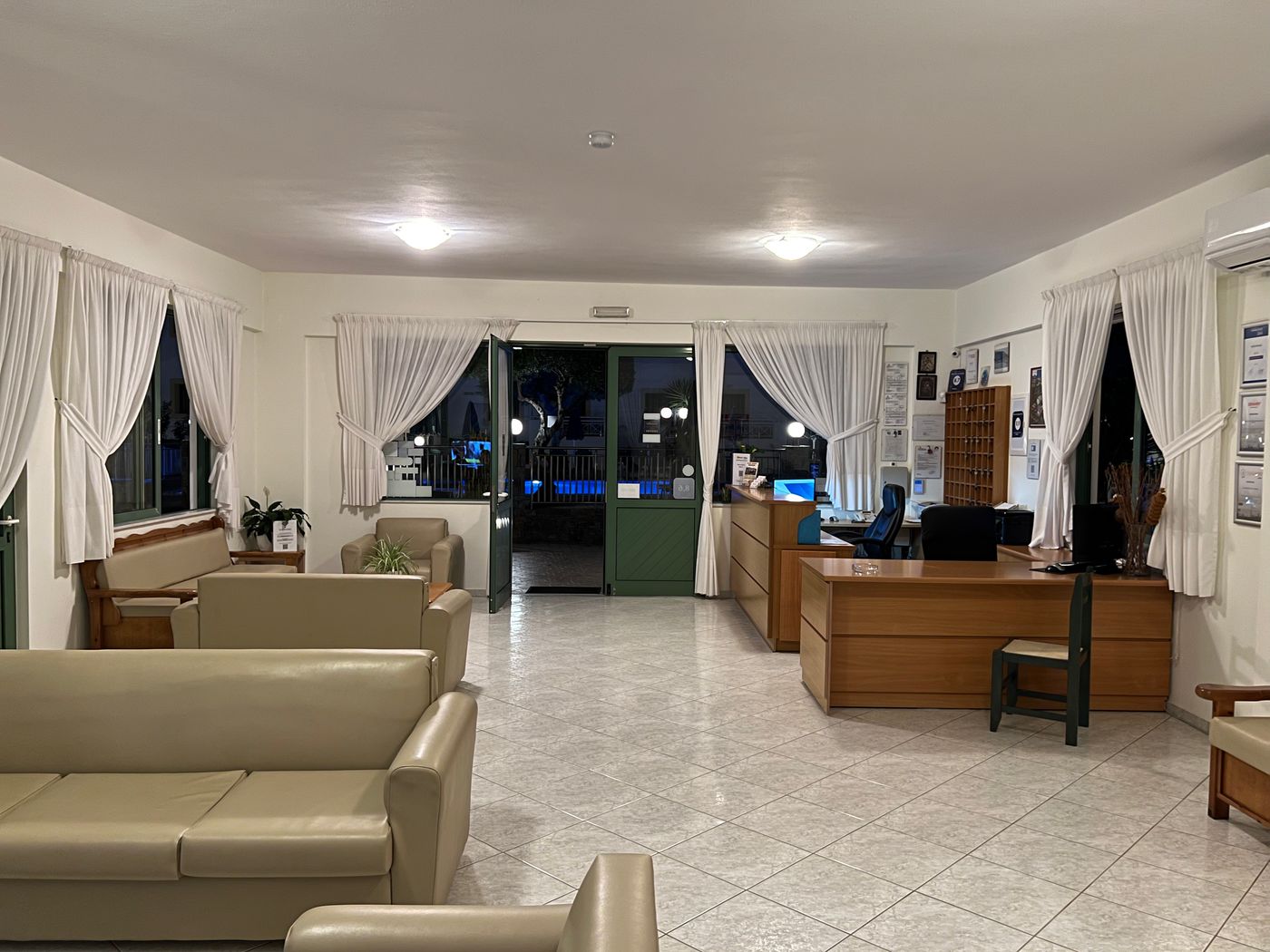 Nikolas-Villas-Lobby-30