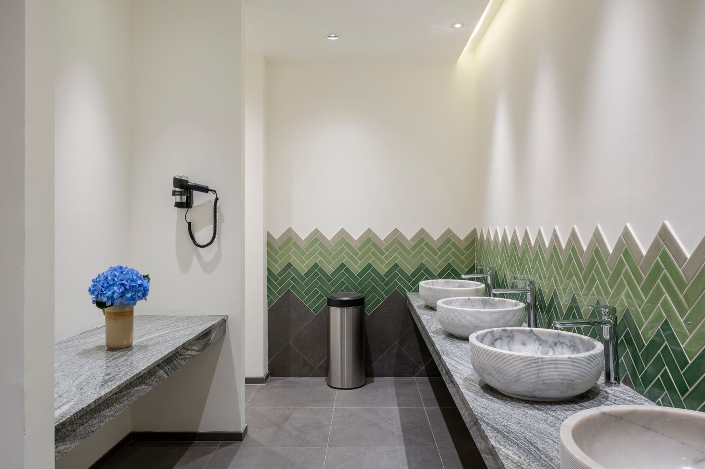 Lilit-Bang-Lumphu-Hotel-Room-38