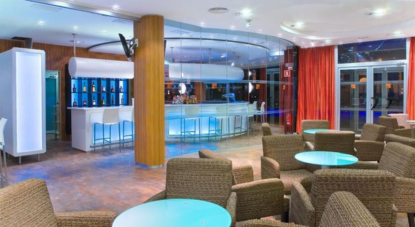 RH Royal - Adults Only