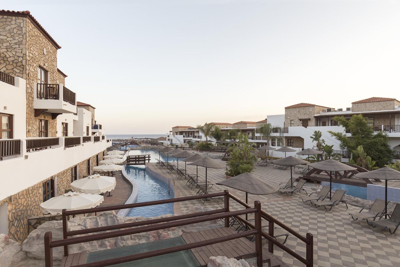 Costa-Lindia-Beach-General-view-5