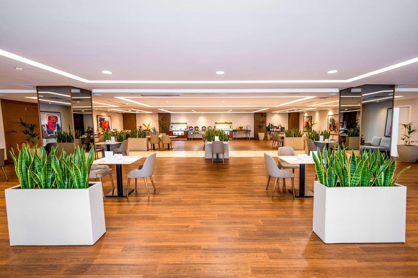 Radisson-Residences-Avrupa-Tem-Istanbul-Restaurant-12