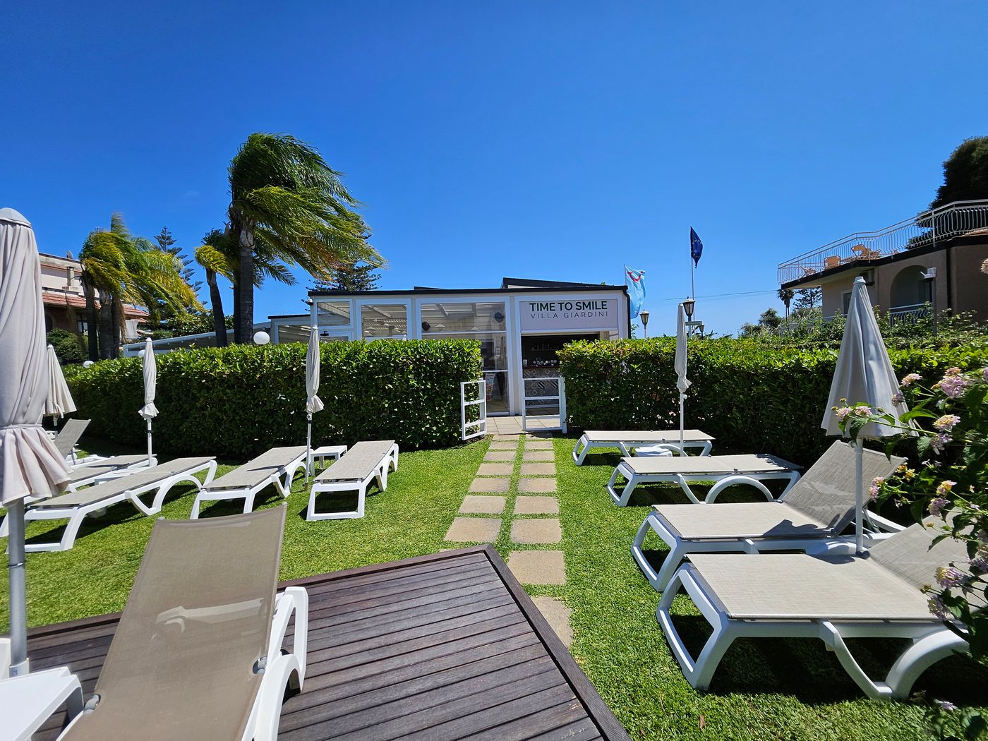 Residence-Villa-Giardini-Bar-18