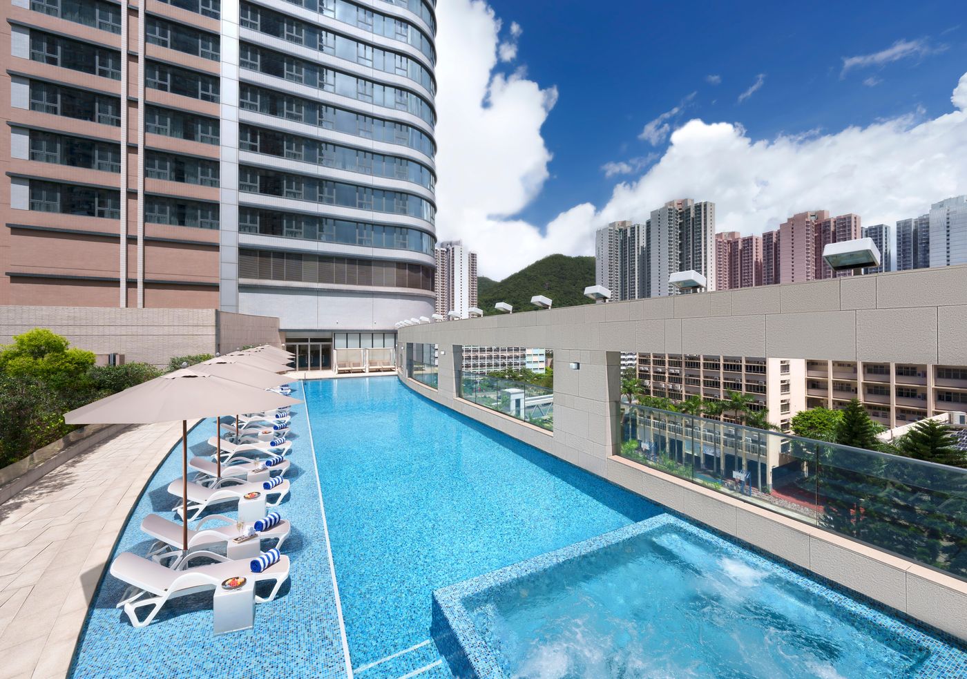 Crowne-Plaza-Hong-Kong-Kowloon-East-Pool-69
