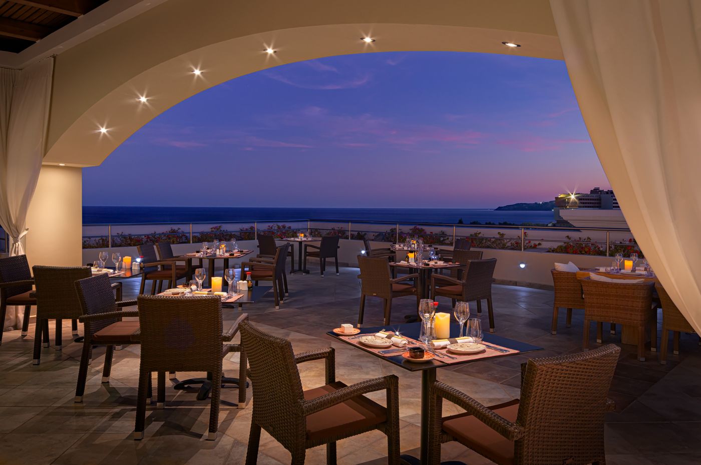 La-Marquise-Luxury-Resort-Complex-Restaurant-18