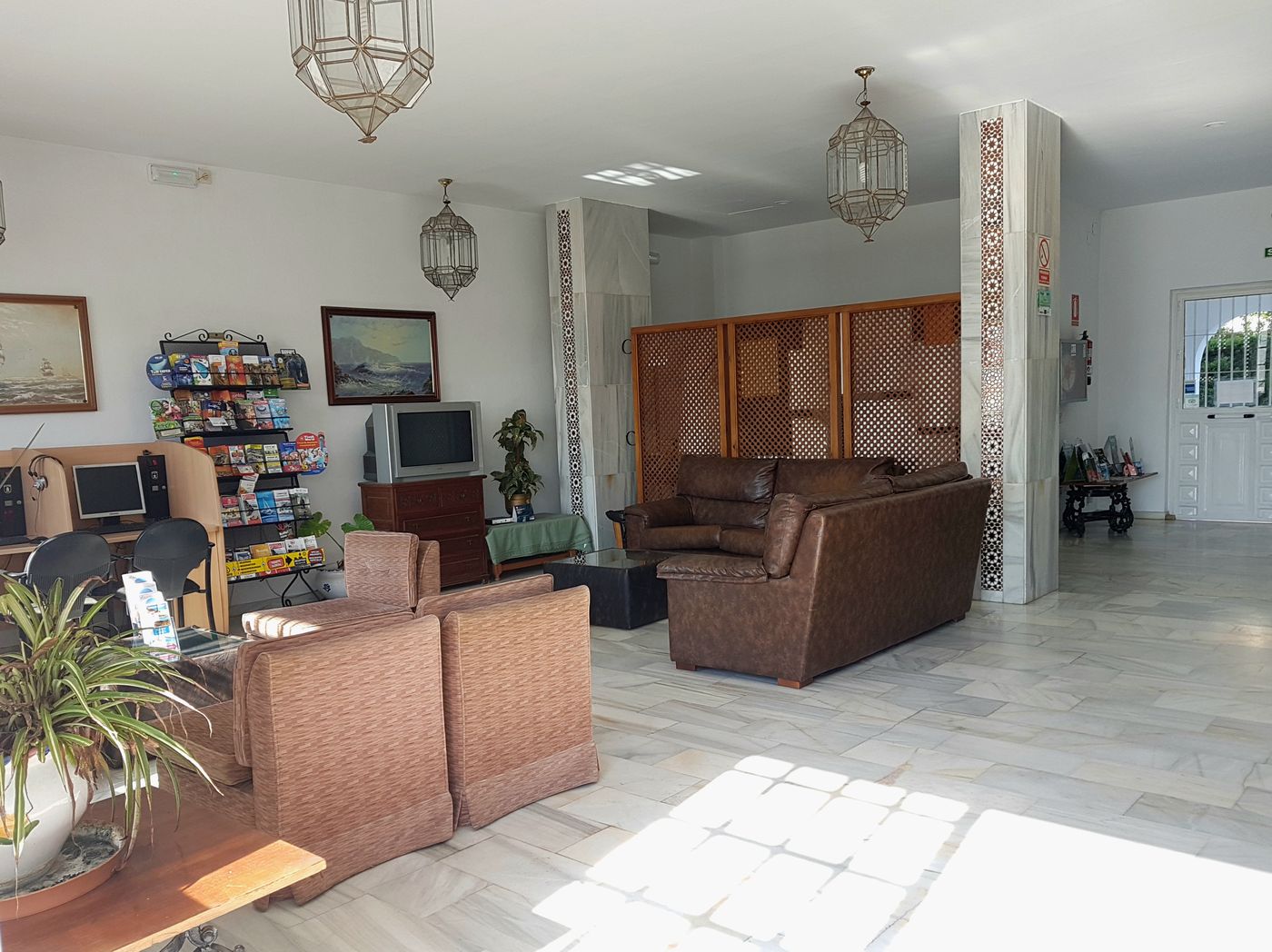 Aparthotel-Sunny-Beach-Lobby-17