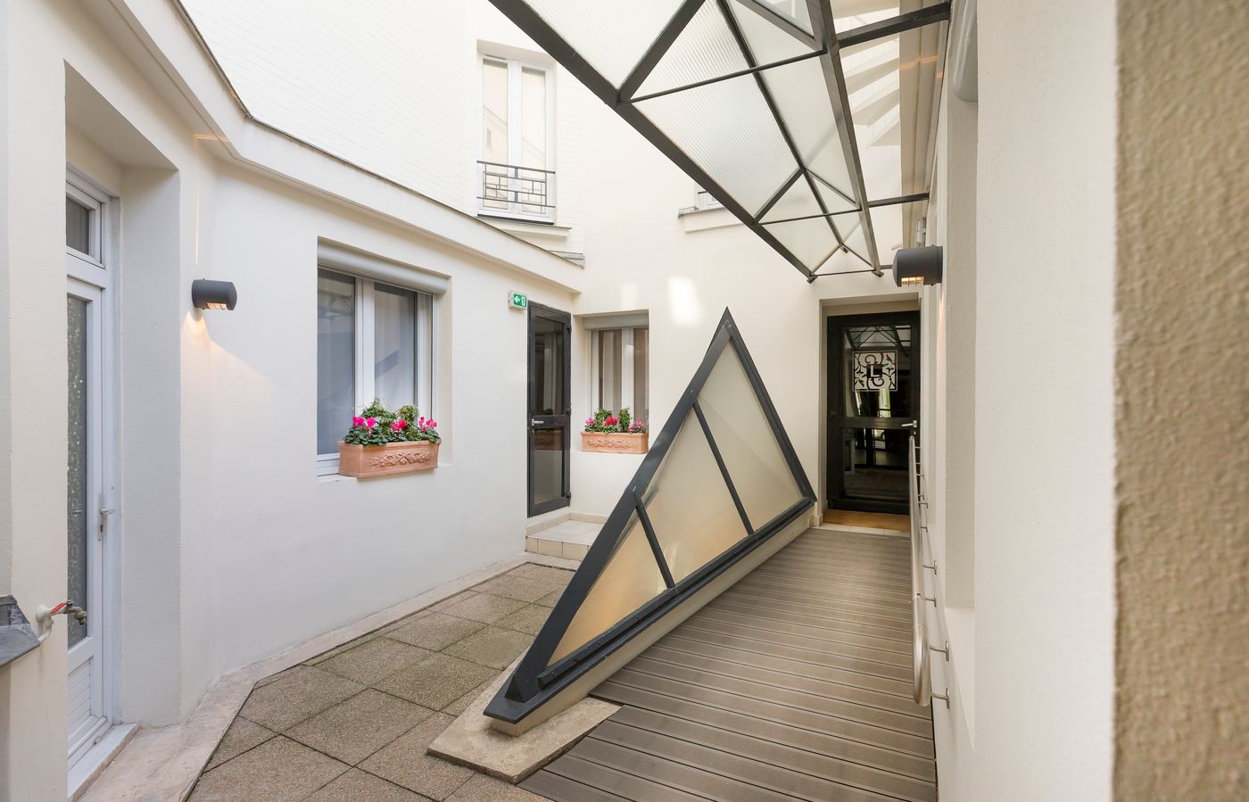 Libertel Canal Saint Martin-France-PARIS-General view-4