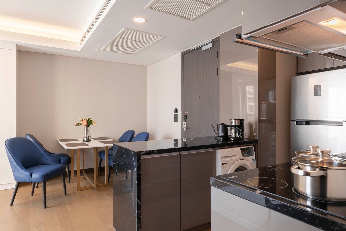 Wyndham-Bangkok-Queen-Convention-Centre-Room-12