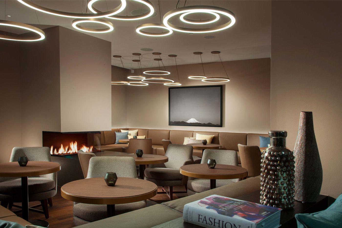 Acasa Suites-Switzerland-Zuerich-Lobby-3