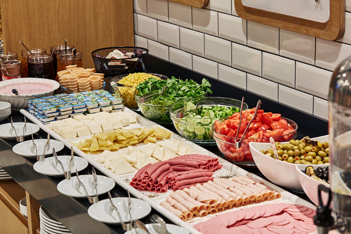 Holiday-Inn-Express-Istanbul--Atakoy-Metro-Restaurant-33