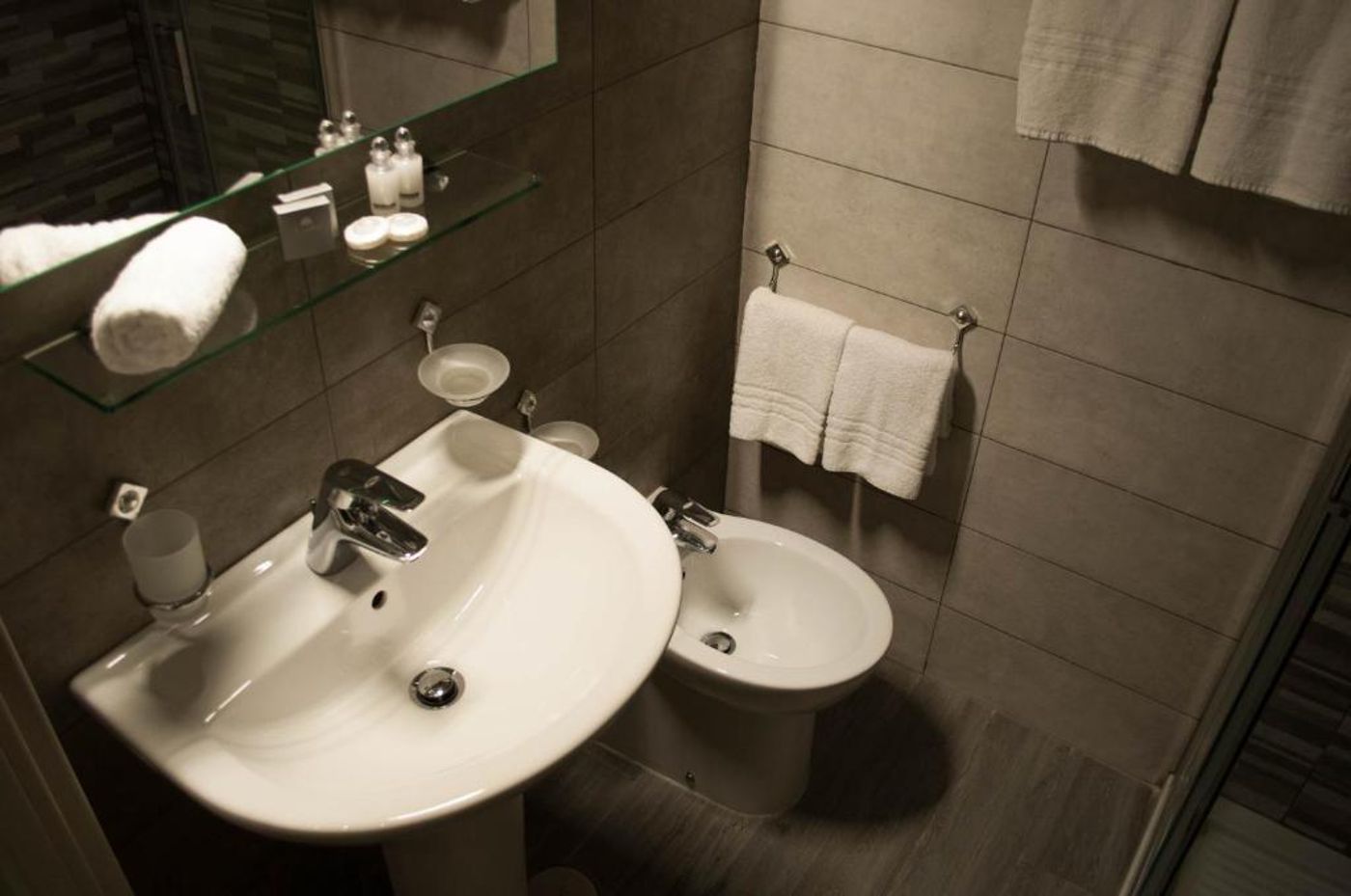 Hotel Bella Napoli - Italy - NAPOLI - Room - 9