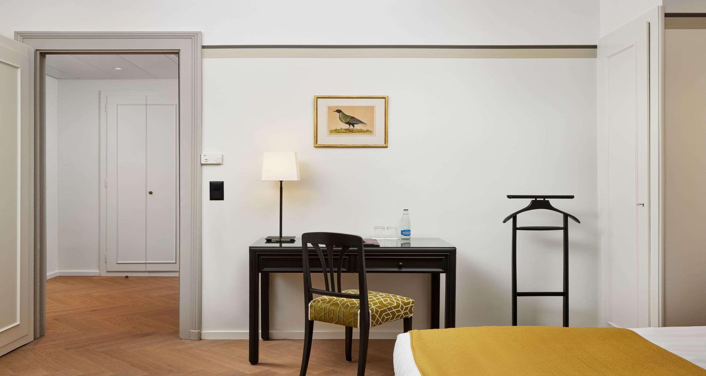 Hotel Victoria Lausanne-Switzerland-Lausanne-Room-7