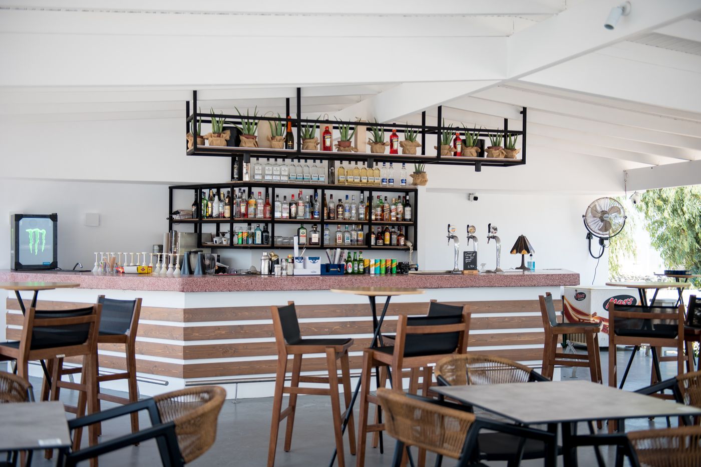 Summer-Village-Hotel-Bar-44