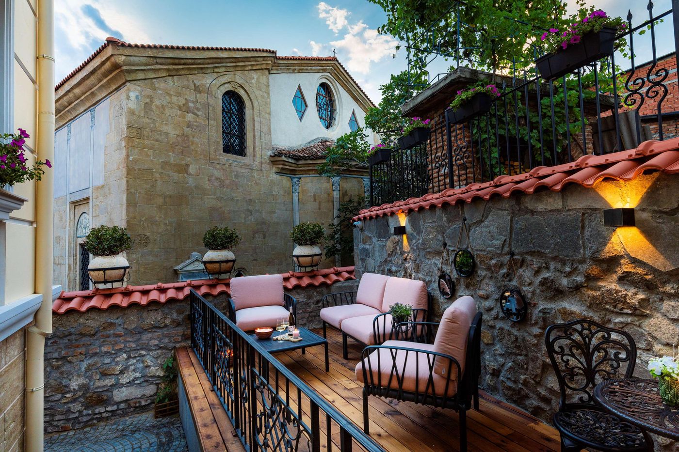 Gallery-37--BW-Premier-Collection-General-view-2