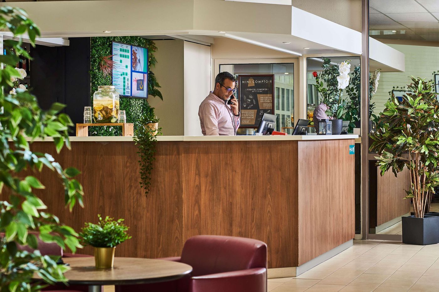 Campanile-Paris-Sud---Porte-d-Orleans---Arcueil-Lobby-5