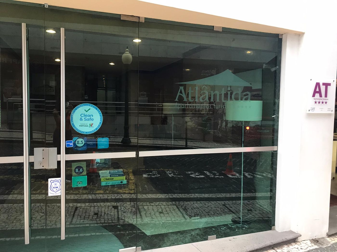 Apartamentos Turisticos Atlantida-Portugal-Funchal Madeira-Lobby-4