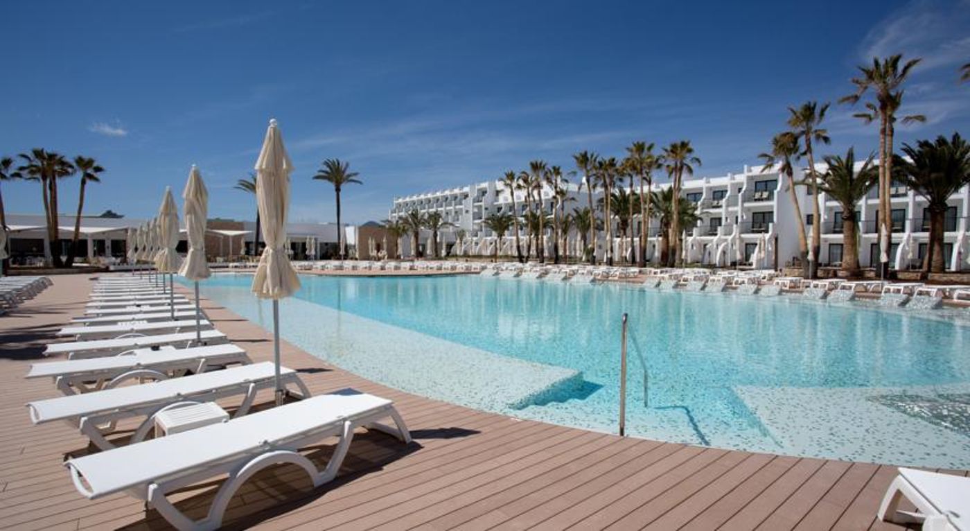 Grand Palladium White Island Resort & Spa