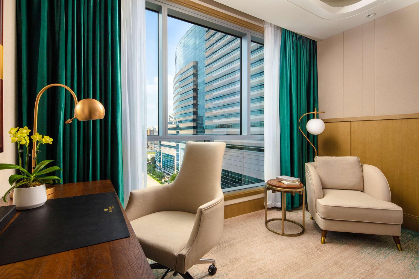 Blossom Hotel Houston, Curio Collection by Hilton-United States-Houston-Room-10