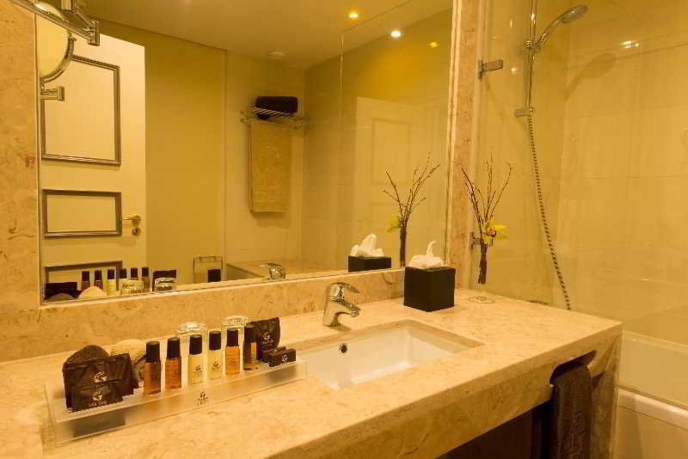 Vila-Gale-Collection-Palacio-dos-Arcos-Room-23