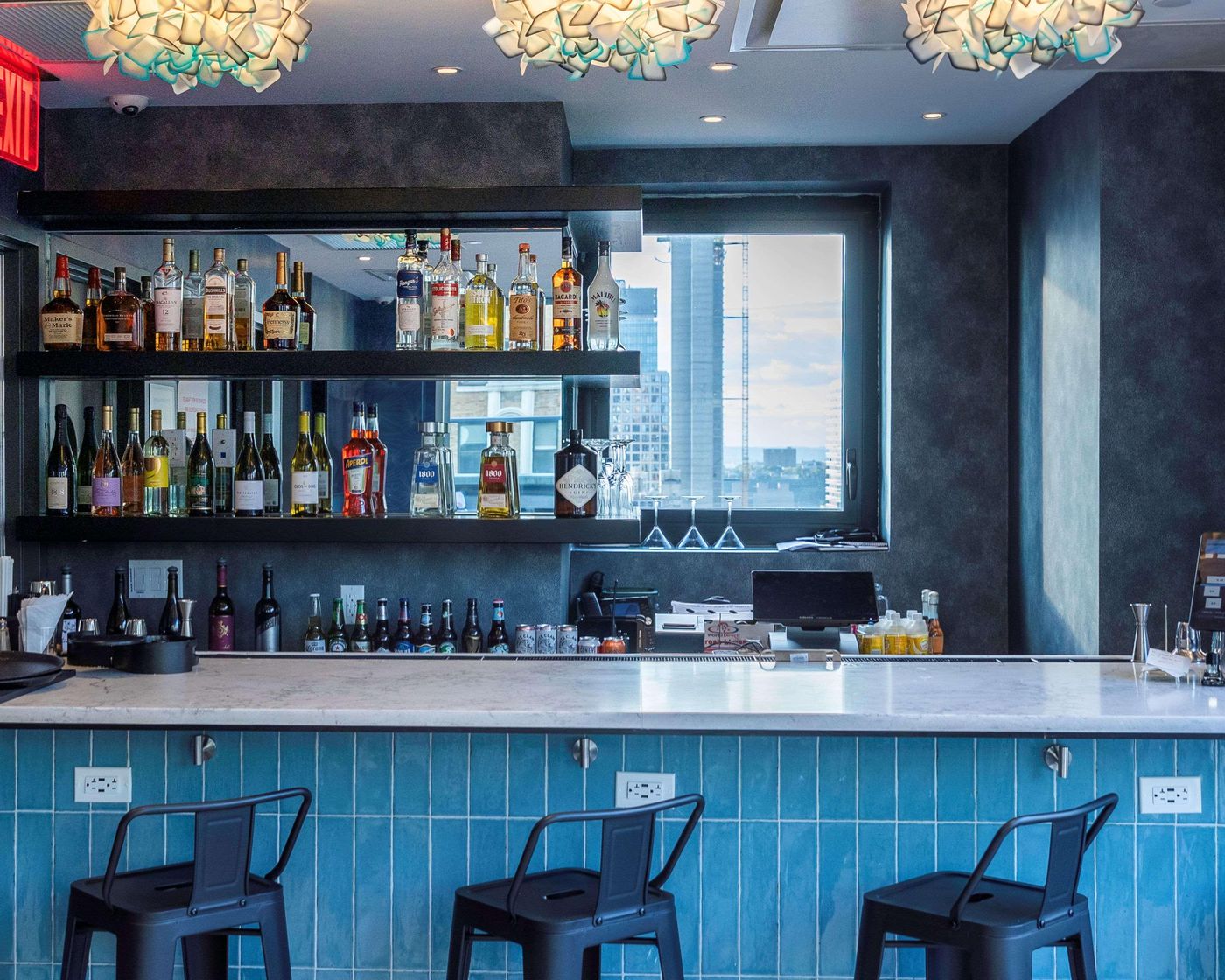 DoubleTree-by-Hilton-New-York-Times-Square-South-Bar-7