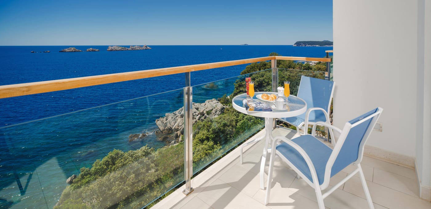 Royal-Princess-Room-37