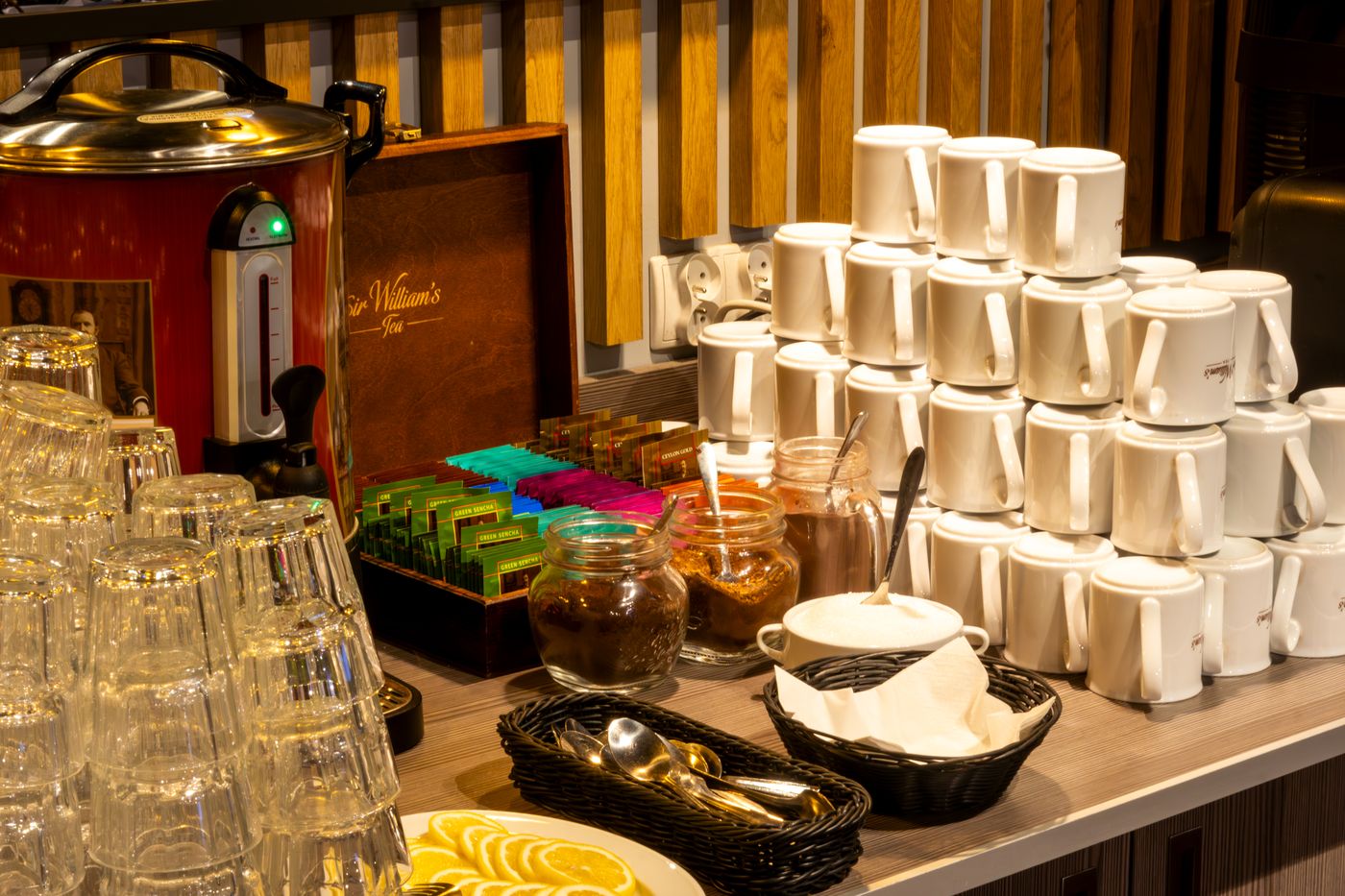 Hit-Hotel-Restaurant-58